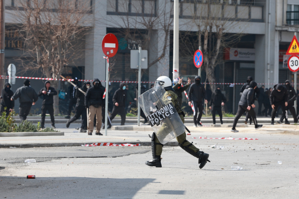 Θεσσαλονίκη: 45 προσαγωγές και μία σύλληψη στη συγκέντρωση για τα Τέμπη