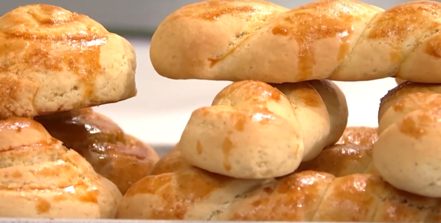 Η κλασσική συνταγή για πασχαλινά κουλουράκια