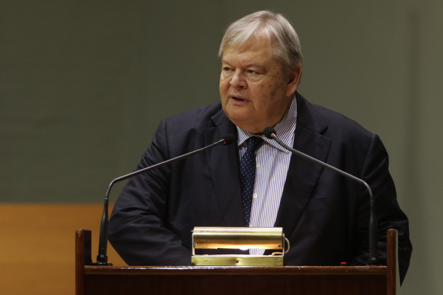 Θυμωμένος ο Μητσοτάκης με τον Βενιζέλο