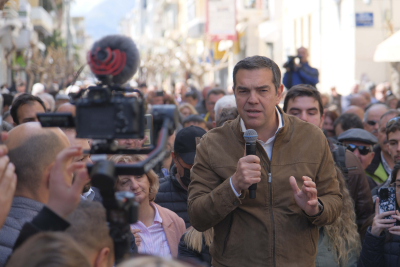 «Ψήφος στον ΣΥΡΙΖΑ σημαίνει αύξηση μισθών, μείωση τιμών, ρύθμιση χρεών»