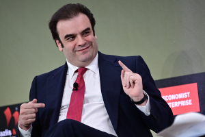 Έρχονται αλλαγές στη φορολογία - Τεκμήρια, προκαταβολή φόρου και τέλος επιτηδεύματος στο τραπέζι