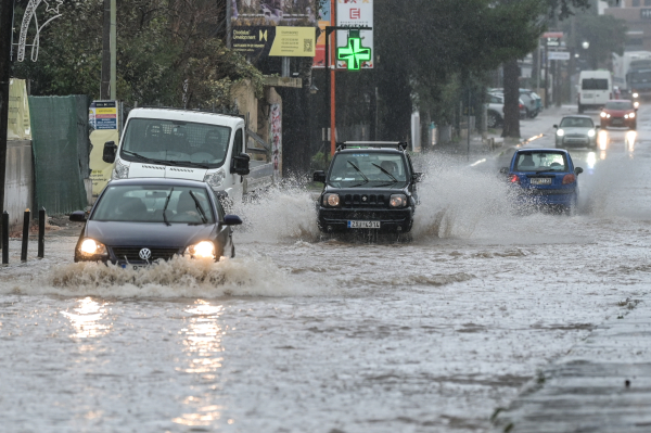 Κλέαρχος Μαρουσάκης: Στο επίκεντρο το ανατολικό Αιγαίο τις επόμενες ώρες - Έρχεται και νέα κακοκαιρία