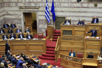 Δεδομένες οι ευθύνες του Μαξίμου, αλλά μήπως υπερβάλλουμε με τα μνημόνια;