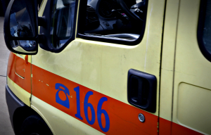 Ωραιόκαστρο: Σιδερένια πόρτα καταπλάκωσε 2χρονο αγοράκι