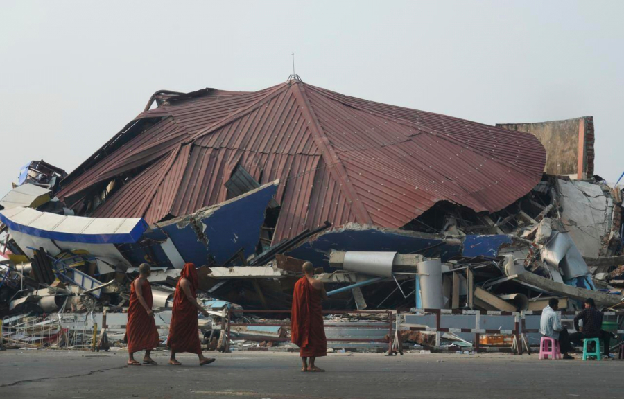 Μιανμάρ: Σοκάρουν οι εικόνες μετά τον φονικό σεισμό - Ποιες χώρες έχουν στείλει βοήθεια
