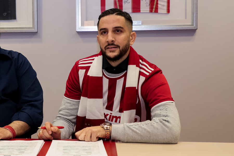 «Ο Μανωλάς φταίει», λέει ο ιδιοκτήτης του λιονταριού που τρόμαξε τον ποδοσφαιριστή (βίντεο)