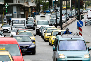 Κίνηση τώρα: Μπλακ άουτ στους δρόμους της Αθήνας, ουρές χιλιομέτρων σε όλο το κέντρο