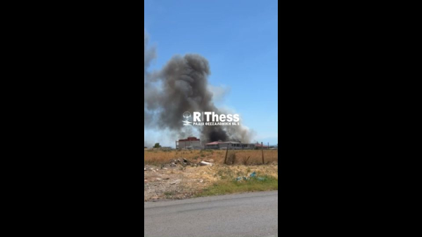 Θεσσαλονίκη: Φωτιά τώρα στα Διαβατά με 112 για ετοιμότητα των κατοίκων
