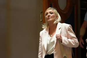 Η Μαρίν Λεπέν ανακοίνωσε ότι θα είναι υποψήφια στις προεδρικές εκλογές, μετά τη δικαστική απόφαση