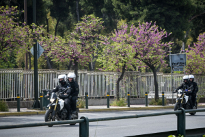 Κερατσίνι: Χειροπέδες σε τέσσερις ανήλικους για απόπειρα ληστείας