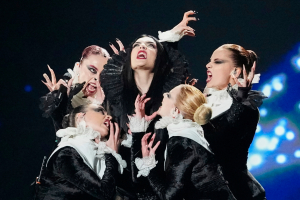 Eurovision 2026: Μποϊκοτάζ και αποχές αμαυρώνουν τον διαγωνισμό λίγο πριν τον αποψινό ημιτελικό