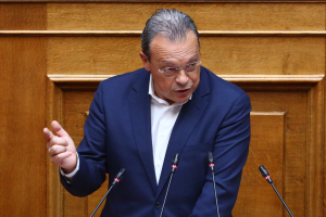 Φάμελλος από Δράμα: «Η κυβέρνηση υποβαθμίζει τη δημόσια Υγεία για να κάνουν πάρτι τα νοσηλευτήρια»