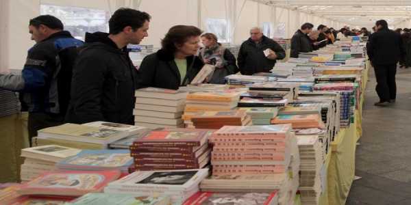 Δήμος Αθηναίων: 18ο Παζάρι Βιβλίου στην Πλατεία Κοτζιά