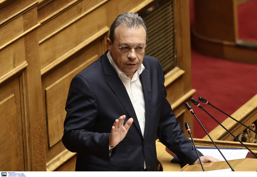 Πρόεδρος και τα δεκάχρονα από την «πρώτη φορά» στην κορυφή της ατζέντας Φάμελλου