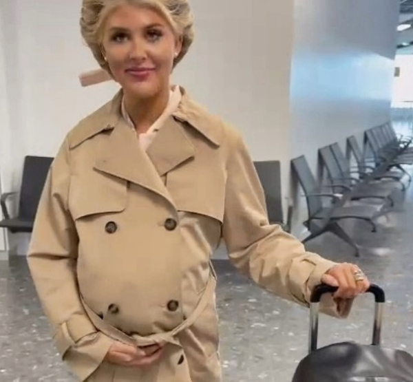 Υποδύθηκε την έγκυο κρύβοντας ρούχα και καλλυντικά στην κοιλιά για να μην πληρώσει βαλίτσα