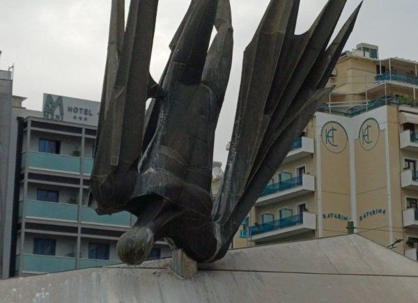 Δήμος Αθηναίων: Στοχευμένες παρεμβάσεις για τη συντήρηση των υπαίθριων γλυπτών