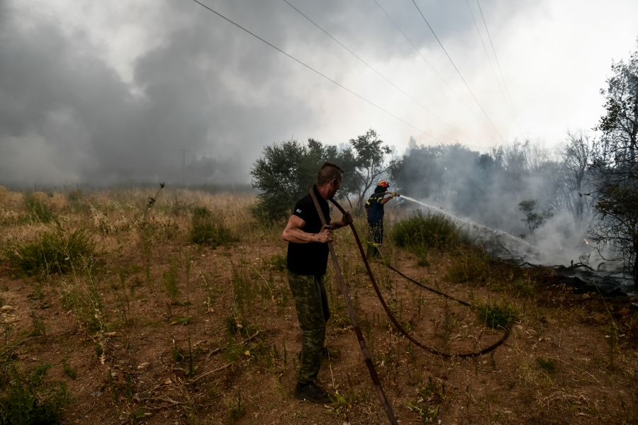 Νέα φωτιά στη Θεσσαλονίκη, στην περιοχή Μεσημέρι - Καίει χορτολιβαδική έκταση