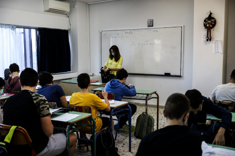 Σχολικά βιβλία Γυμνασίου: Πότε ξεκινά η διανομή