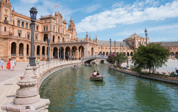 Η ευρωπαϊκή πόλη που έχει φτιαχτεί για την άνοιξη