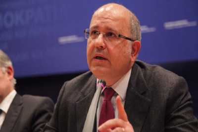 Ξυδάκης: Κυρίαρχος ρυθμιστής του πολιτικού παιχνιδιού ο Αλ. Τσίπρας