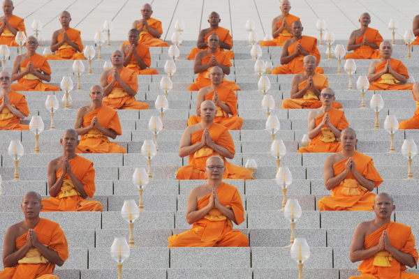 Έκανε σχέσεις με βουδιστές μοναχούς και μετά τους εκβίαζε με βίντεο - Τους πήρε σχεδόν 12 εκατ. σε τρία χρόνια