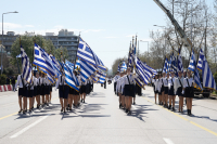 28η Οκτωβρίου στα σχολεία: Πώς επιλέγονται ο σημαιοφόρος και οι παραστάτες για την παρέλαση