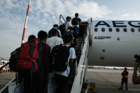 Ακόμα εννέα ασυνόδευτα προσφυγόπουλα έφυγαν για μετεγκατάσταση στην Πορτογαλία