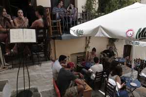 Στην Αθήνα της κρίσης ανοίγουν 4 καφέ/φαγάδικα την ημέρα!