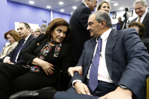 «Όχι» Καραμανλή σε Ντόρα για το Συνέδριο της ΝΔ