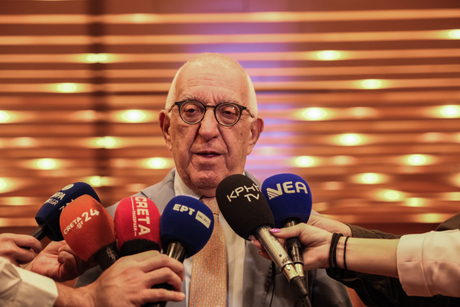 Κακλαμάνης: Στις 151 ψήφους το όριο της ψηφοφορίας για Καραμανλή