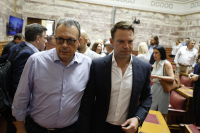 Φάμελλος κατά Κασσελάκη: Εντείνει την τοξικότητα και την πολεμική διάθεση