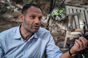 Καπνισάκης: για Τριαντόπουλο: Η κυβέρνηση θέλει να μπερδέψει και να κοροϊδέψει τους πολίτες