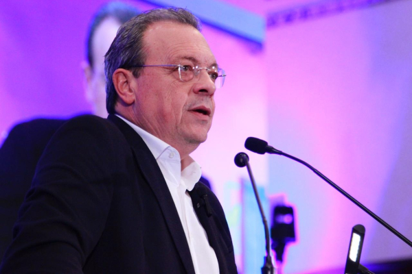 Σωκράτης Φάμελλος: Ο κ. Μητσοτάκης θέλει να κάνει κουμάντο σε όλα και να τακτοποιούνται μόνο τα γαλάζια παιδιά