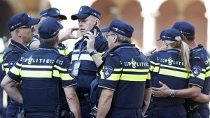 Η αστυνομία συνέλαβε άνδρα που τραυμάτισε με μαχαίρι 3 ανθρώπους στη Χάγη
