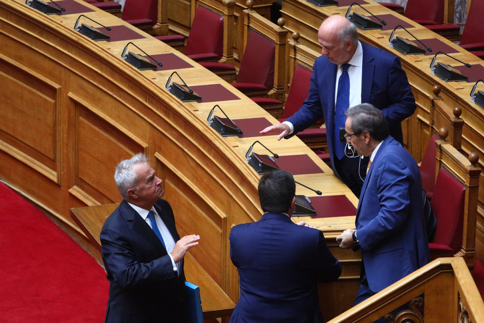Επιχείρηση «σκούπα» για τα σκάνδαλα