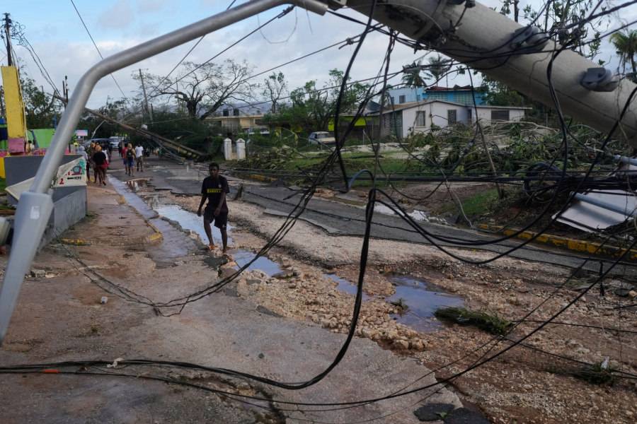 Τυφώνας Μελίσσα: Βυθίστηκε στη λάσπη η Κούβα, μετρούν τις πληγές τους Τζαμάικα και Αϊτή (Εικόνες και Βίντεο)