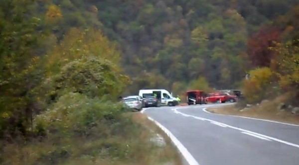 Τραγικός επίλογος για την 17χρονη και τη μάνα - Εντοπίστηκαν σε χαράδρα (pic & vid)