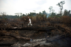 Πυρκαγιές στον Αμαζόνιο: Μετά την κατακραυγή ο Μπολσονάρου δέχεται την οικονομική βοήθεια των G7