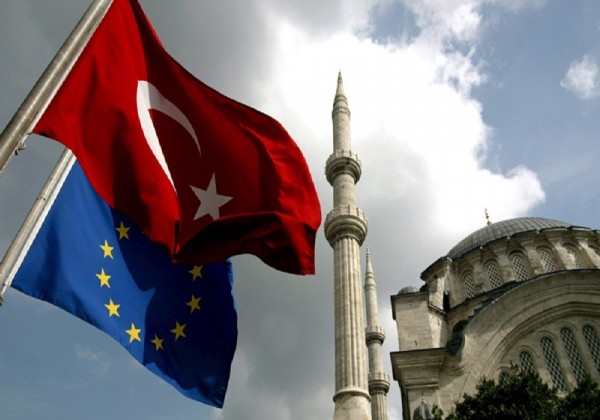 Προκαλούν οι Τούρκοι: Ανάγνωση του Κορανίου εντός της Αγίας Σοφίας