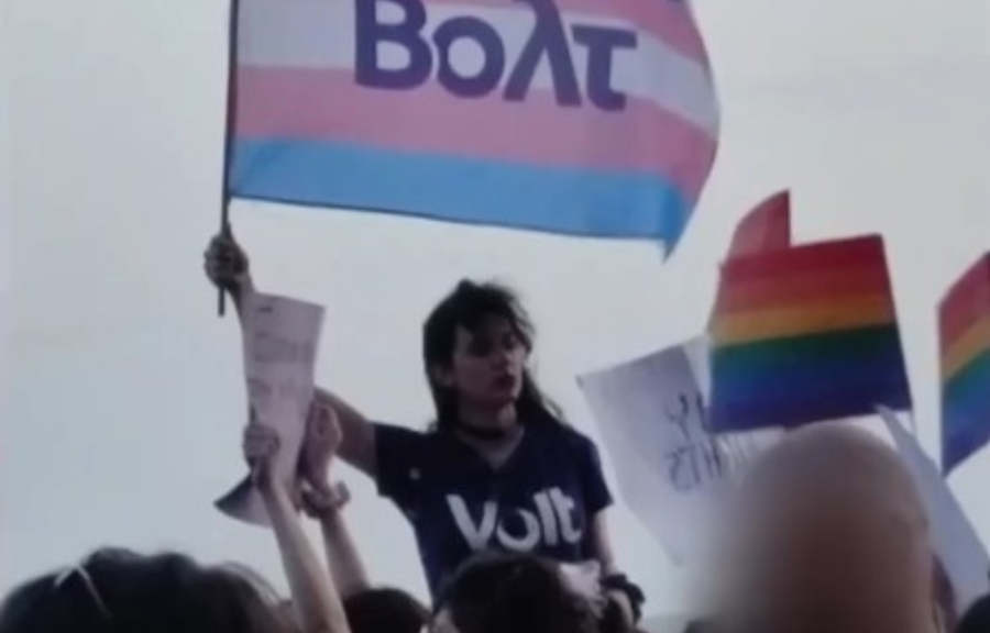 Η πρώτη τρανς γυναίκα πρόεδρος ελληνικού κόμματος διεκδικεί μια θέση στη Βουλή (βίντεο)