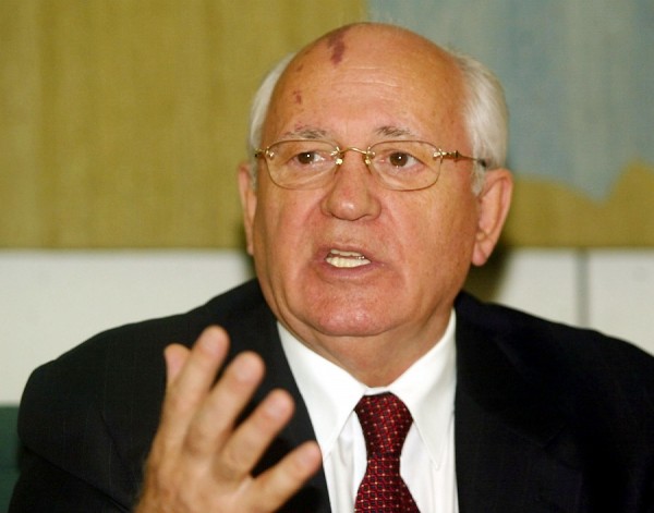 Γκορμπατσόφ: Η Ρωσία πρέπει να απαλλαγεί απ' τον σταλινισμό