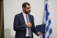 Μαρινάκης: Το ΠΑΣΟΚ επέλεξε να «μετακομίσει» στο γήπεδο του λαϊκισμού