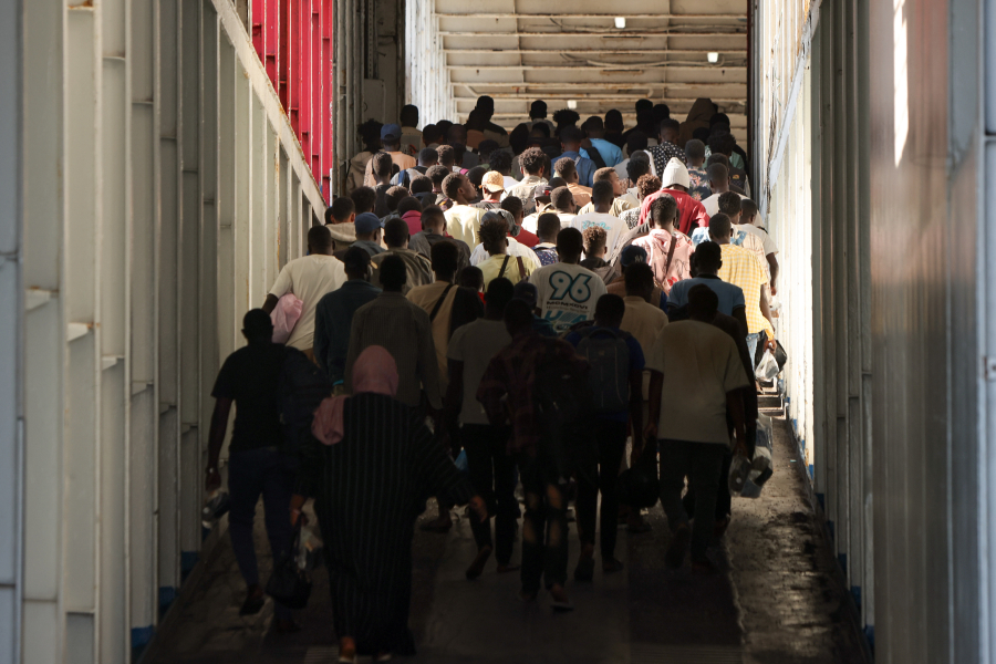 Συμφωνία για δύο προσωρινές δομές κράτησης μεταναστών στην Κρήτη