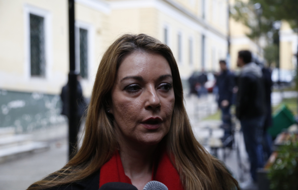 Τα δικαστήρια και η Τζούλη