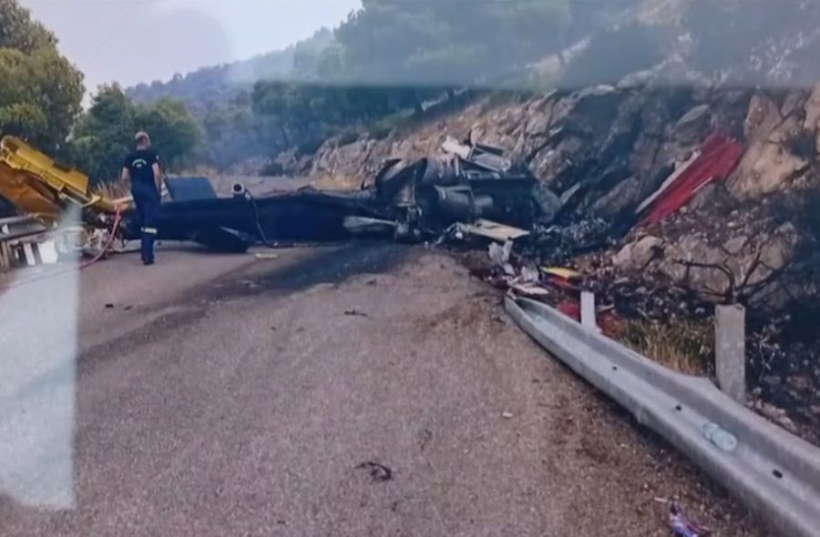 Ψάθα: Νέα φωτογραφικά ντοκουμέντα από τη συντριβή των δύο ελικοπτέρων – Σε εξέλιξη οι έρευνες για τα αίτια