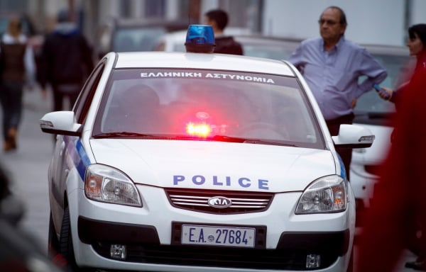 Άγρια συμπλοκή στην Πάτρα τα μεσάνυχτα - Ένας σοβαρά τραυματίας
