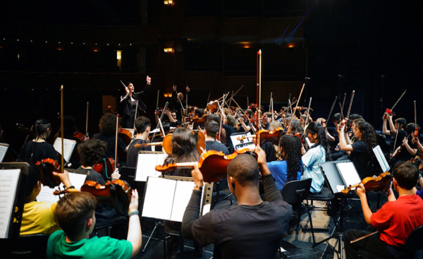 Χριστουγεννιάτικες εκδηλώσεις στο Μουσείο Ακρόπολη: Παιδικά εργαστήρια, αρχαίες εορταστικές συνήθειες και μουσική