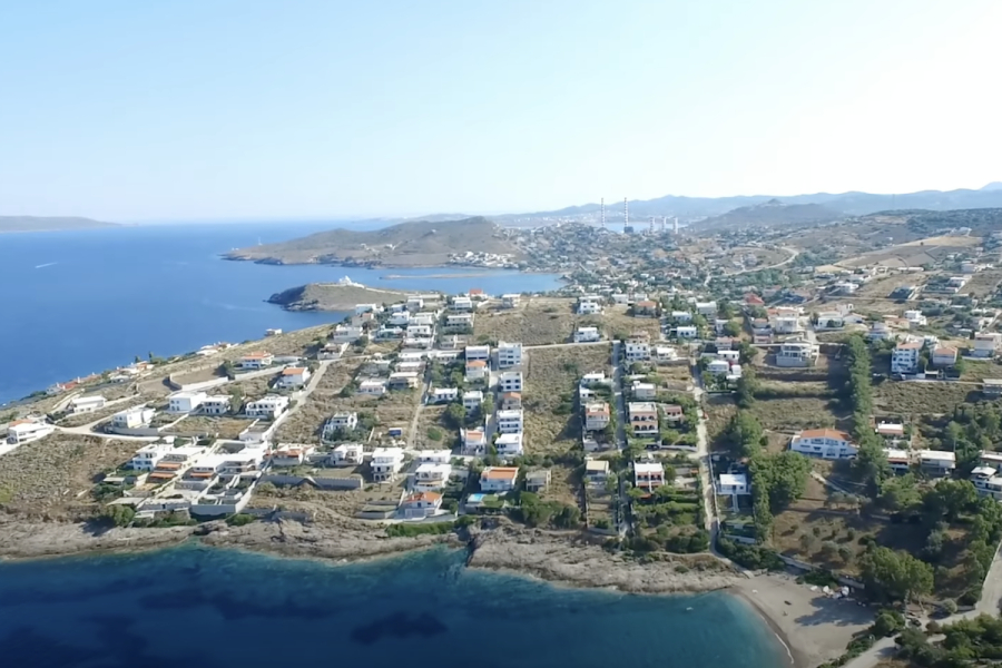 Αυτή είναι η πιο ψαγμένη παραλία της Αττικής