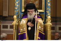 «Να περιμένουμε τις θέσεις της Συνόδου» για τις ταυτότητες, λέει ο Ιερώνυμος