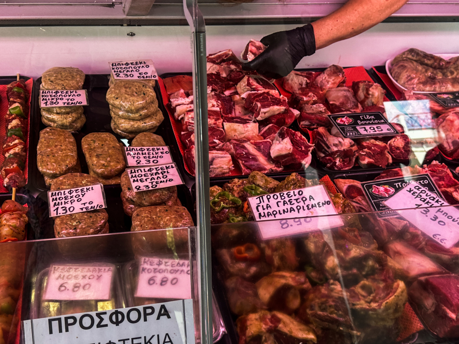 Οι κρεοπώλες στο πλευρό των αγροτών: Ανακοίνωσαν λουκέτο την Κυριακή